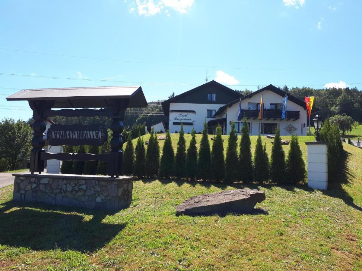 Hotel Bergwiesen - Zimmer Mit Balkon Oder Terasse Lohr Buitenkant foto