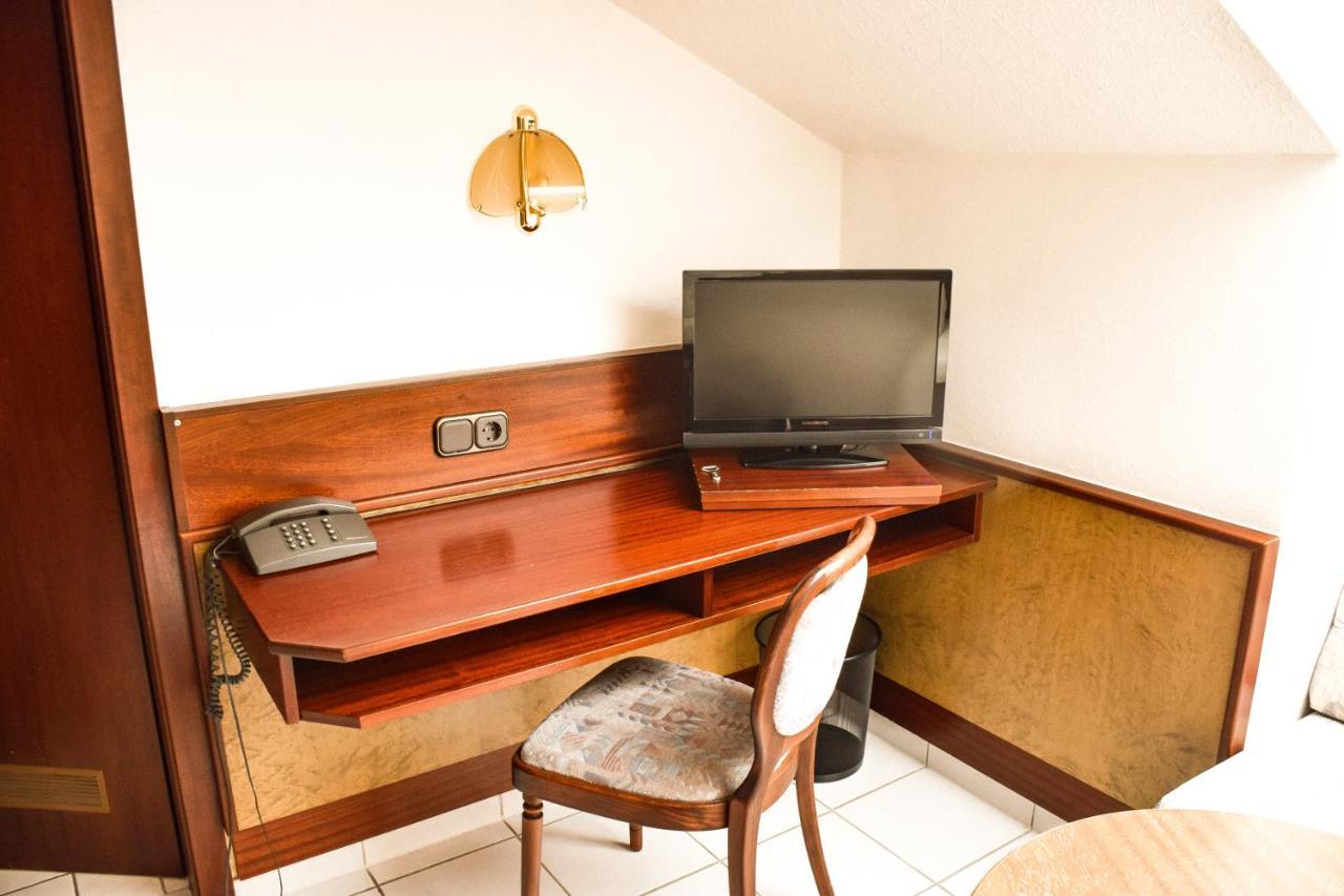 Hotel Bergwiesen - Zimmer Mit Balkon Oder Terasse Lohr Buitenkant foto
