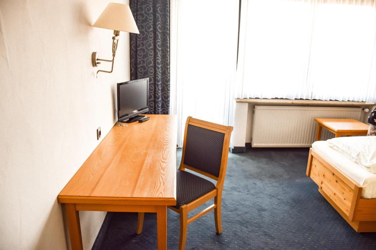 Hotel Bergwiesen - Zimmer Mit Balkon Oder Terasse Lohr Buitenkant foto