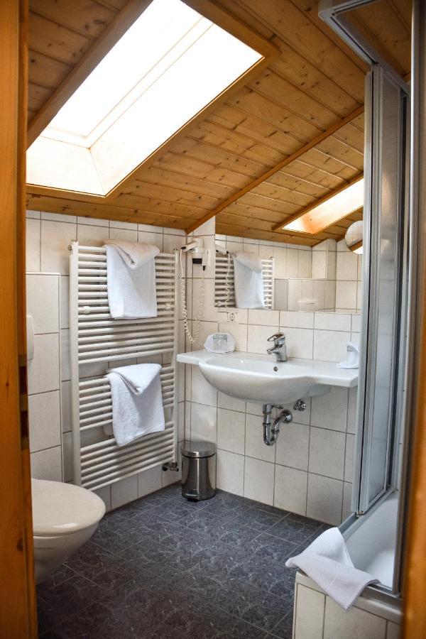 Hotel Bergwiesen - Zimmer Mit Balkon Oder Terasse Lohr Buitenkant foto